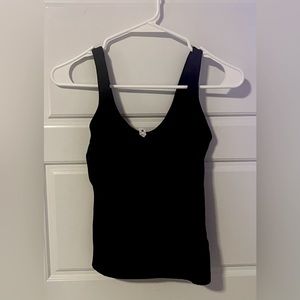 Lululemon align waist length top never been worn before in black